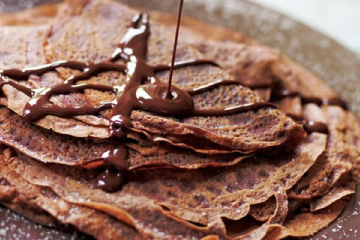 Crepes de aveia e chocolate nutritivos